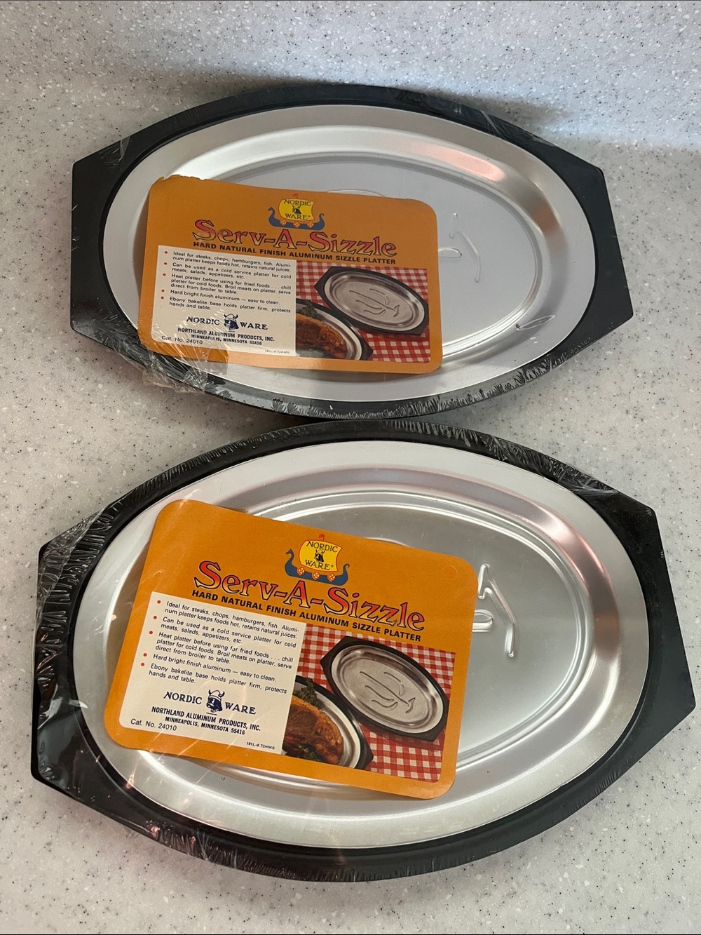 2 Vtg Nordic Ware SERV-A-SIZZLE Steak Fajita Serving Plates Bakelite Bases NIP